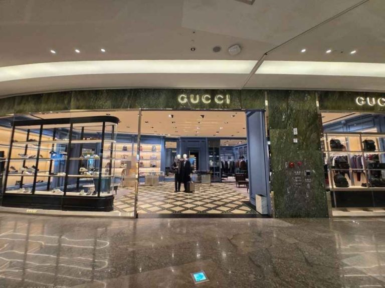 Gucci Men – LOTTE Department Store Jamsil Avenuel Branch [Tax Refund Shop](구찌 남성 롯데백화점 잠실 에비뉴엘점)