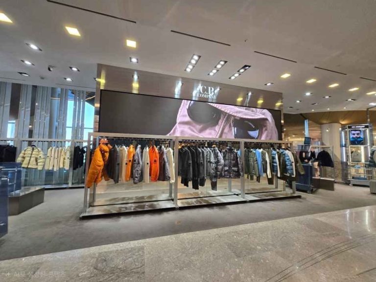 C.P. Company – LOTTE Department Store Jamsil Avenuel Branch [Tax Refund Shop](CP컴퍼니 롯데백화점 잠실 에비뉴엘점)