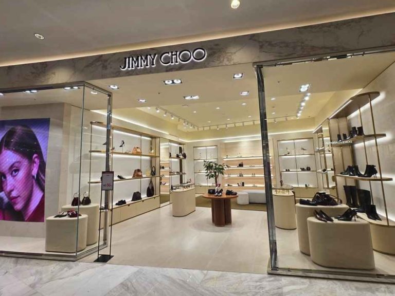 Jimmy Choo – LOTTE Department Store Jamsil Avenuel Branch [Tax Refund Shop](지미추 롯데백화점 잠실 에비뉴엘점)