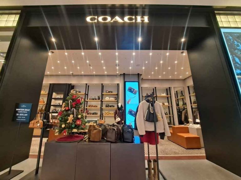 Coach – Hyundai Department Store Sinchon Branch [Tax Refund Shop](코치 현대백화점 신촌점)