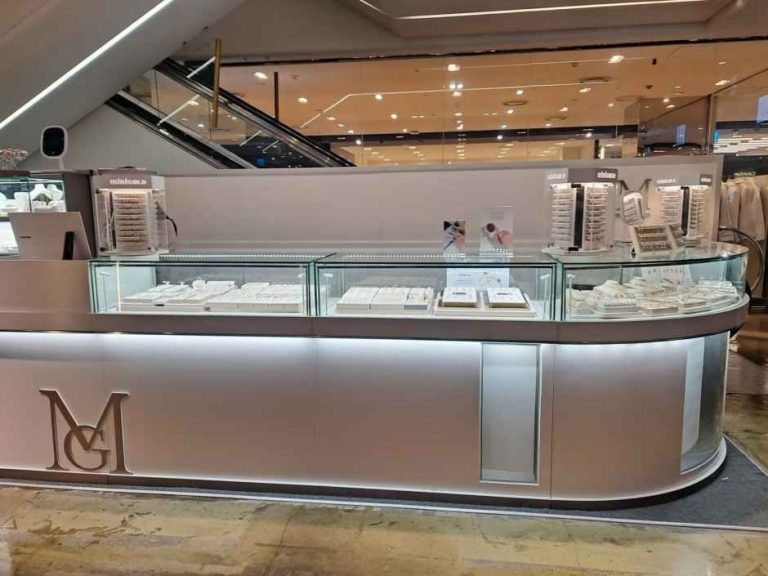 Mini Gold – Hyundai Department Store Sinchon Branch [Tax Refund Shop](미니골드 현대백화점 신촌점)