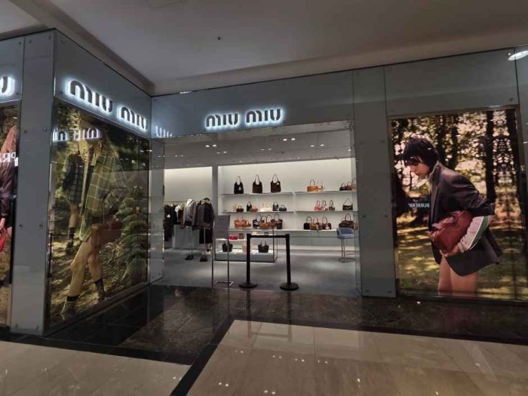 Miu Miu – Lotte Department Store Main Branch [Tax Refund Shop](미우미우 롯데백화점 본점)