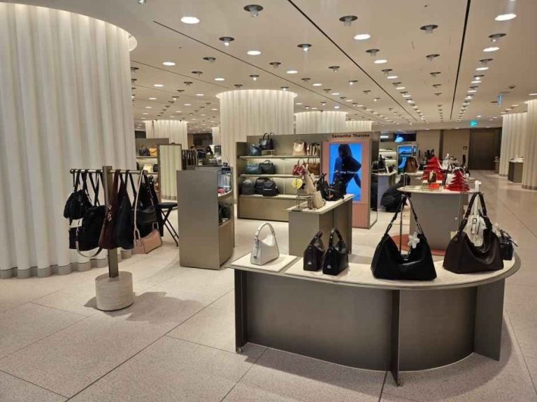 Samantha Thavasa – Lotte Department Store Main Branch [Tax Refund Shop](사만사타바사 롯데백화점 본점)