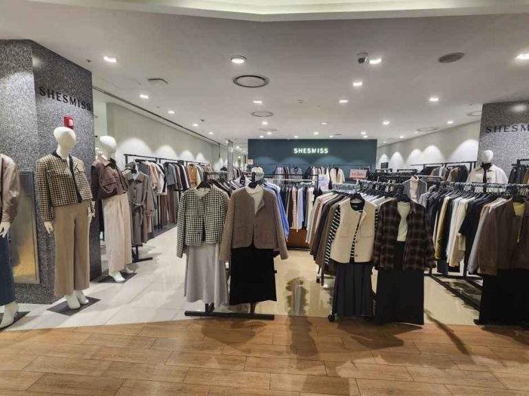 Shesmiss – Mario Outlet Building 1 Branch [Tax Refund Shop] (쉬즈미스 마리오아울렛 1관점)