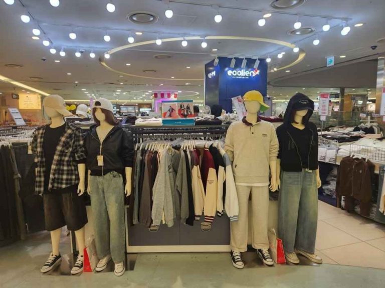 Ecolier – Mario Outlet Building 3 Branch [Tax Refund Shop] (에꼴리에 마리오아울렛 3관점)