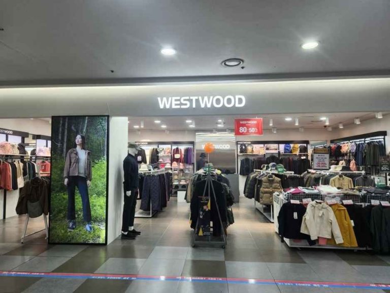 Westwood – Mario Outlet Building 2 Branch [Tax Refund Shop] (웨스트우드 마리오아울렛 2관점)
