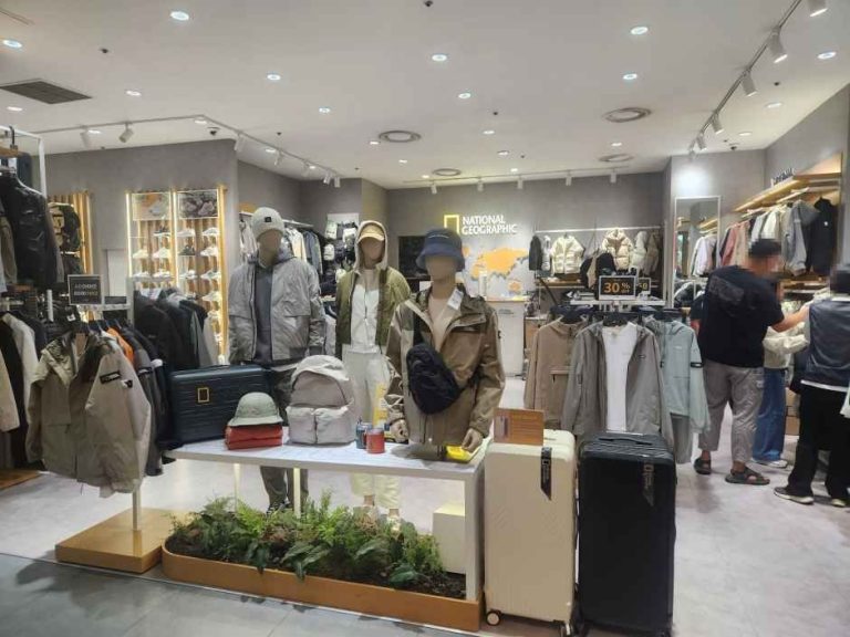 National Geographic – Mario Outlet Building 2 Branch [Tax Refund Shop] (내셔널지오그래픽 마리오아울렛 2관점)