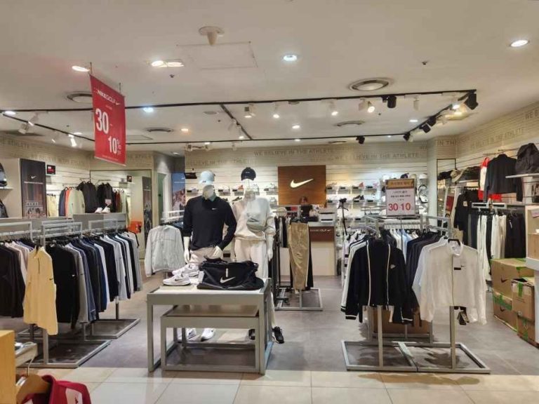 Nike Golf – Mario Outlet Building 2 Branch [Tax Refund Shop] (나이키골프 마리오아울렛 2관점)