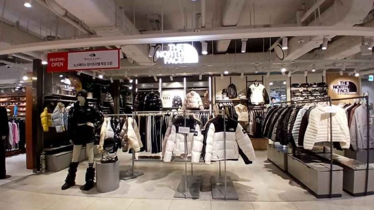 The North Face – New Balance Times Stream Branch [Tax Refund Shop] (노스페이스 타임스트림점)