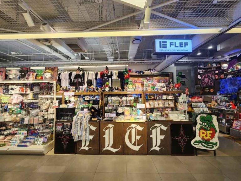 FLEF KOREA AK Plaza Hongdae [Tax Refund Shop](프래프 AK플라자 홍대)
