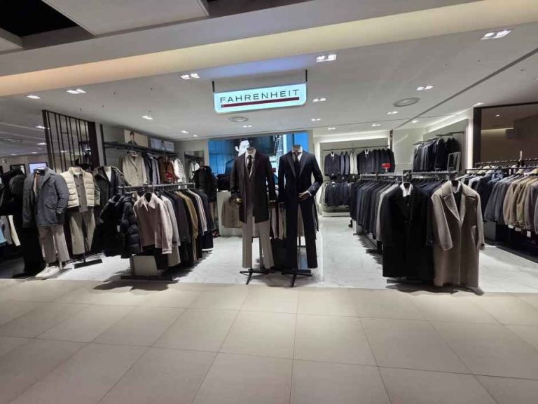 Sieg Fahrenheit – Hyundai Outlets Dongdaemun Branch [Tax Refund Shop](파렌하이트 현대아울렛 동대문점)