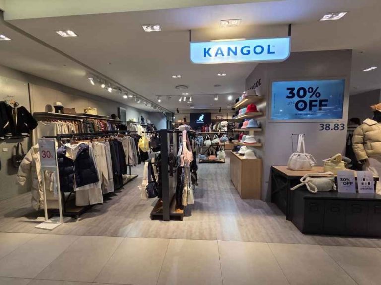 Kangol – Hyundai Outlets Dongdaemun Branch [Tax Refund Shop](캉골 현대아울렛 동대문점)
