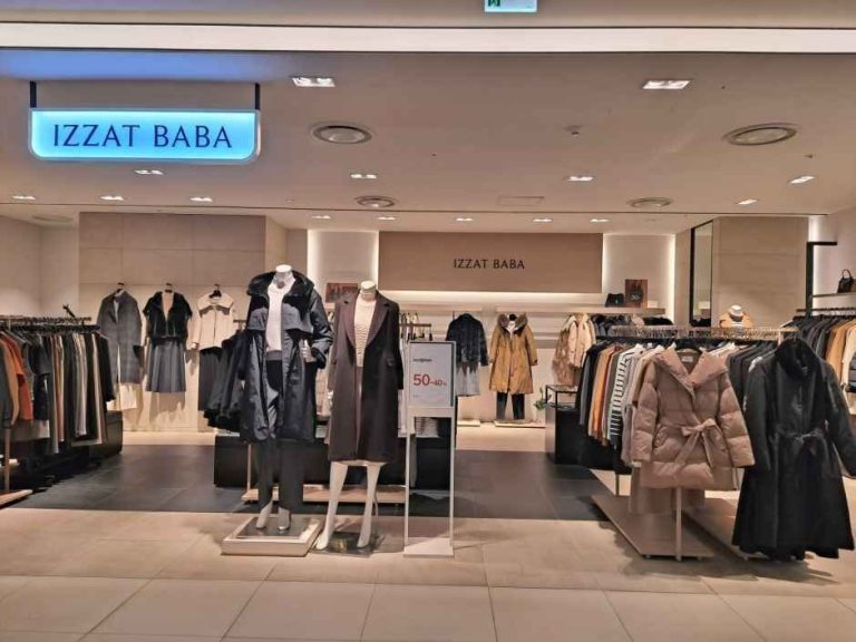 Izzat Baba – Hyundai Outlets Dongdaemun Branch [Tax Refund Shop](아이잗바바 현대아울렛 동대문점)