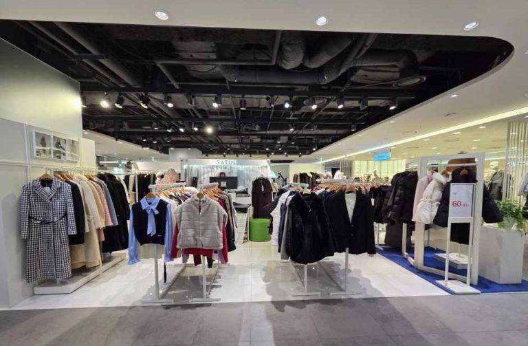 Satin – Hyundai Outlets Dongdaemun Branch [Tax Refund Shop](샤틴 현대아울렛 동대문점)