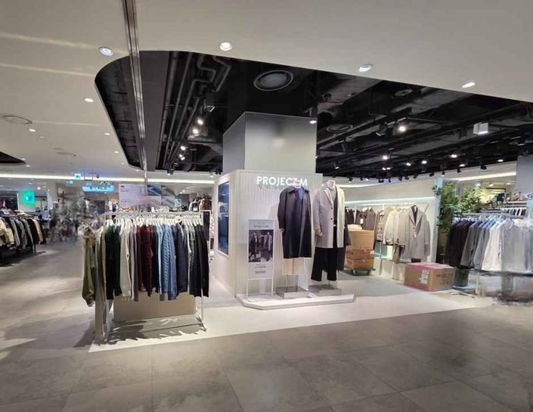 Project M – Hyundai Outlets Dongdaemun Branch [Tax Refund Shop](프로젝트M 현대아울렛 동대문점)