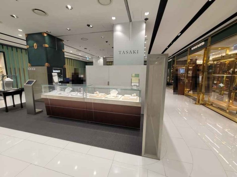 Tasaki – Galleria Department Store Luxury Hall WEST Branch [Tax Refund Shop] (타사키 갤러리아백화점 명품관 WEST점)