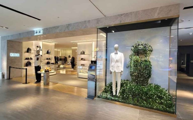 Dior Men – Galleria Department Store Luxury Hall WEST Branch [Tax Refund Shop] (디올남성 갤러리아백화점 명품관 WEST점)