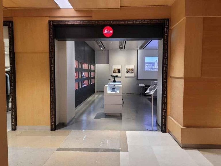 Leica Store – Shinsegae Department Store Gangnam Branch [Tax Refund Shop] (라이카 스토어 신세계백화점 강남점)