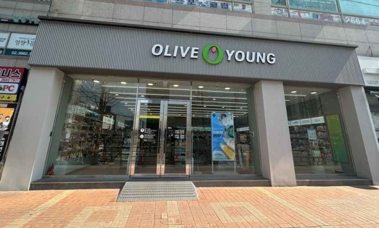 Olive Young – Balsan Branch [Tax Refund Shop] (올리브영 발산점)