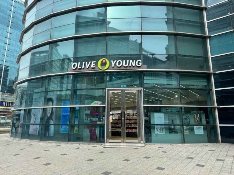 Olive Young – Gasan Digital Complex Station Branch [Tax Refund Shop] (올리브영 가산디지털단지역점)