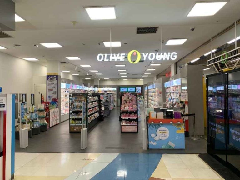 Olive Young – Homeplus Geumcheon Branch [Tax Refund Shop] (올리브영 홈플러스 금천점)
