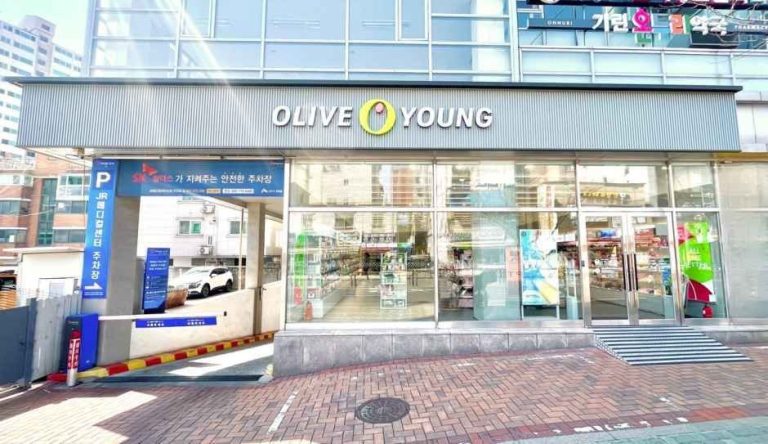 Olive Young – Jeongneung Branch [Tax Refund Shop] (올리브영 정릉점)