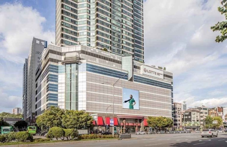 SUPERIOR Golf & Sport LOTTE Department Store Gwanak Branch [Tax Refund Shop](슈페리어골프&스포츠 롯데백화점 관악점)