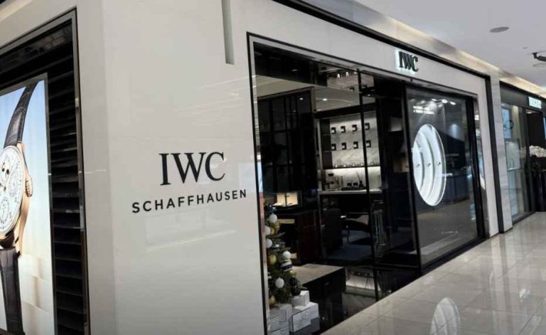 IWC Schaffhausen – Hyundai Department Store Trade Center Branch [Tax Refund Shop] (IWC 샤프하우젠 현대백화점 무역센터점)