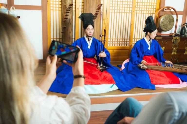 Gugak Performance Jinyeon (국악공연 진연)