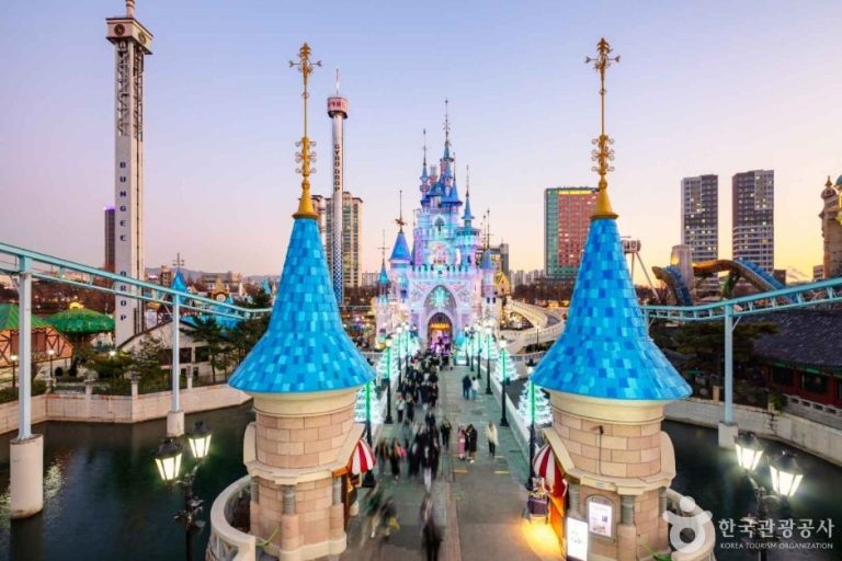 Lotte World (롯데월드 어드벤처)