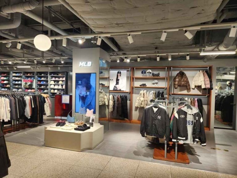 MLB – Shinsegae Department Store Times Square Branch [Tax Refund Shop](MLB 신세계백화점 타임스퀘어점)