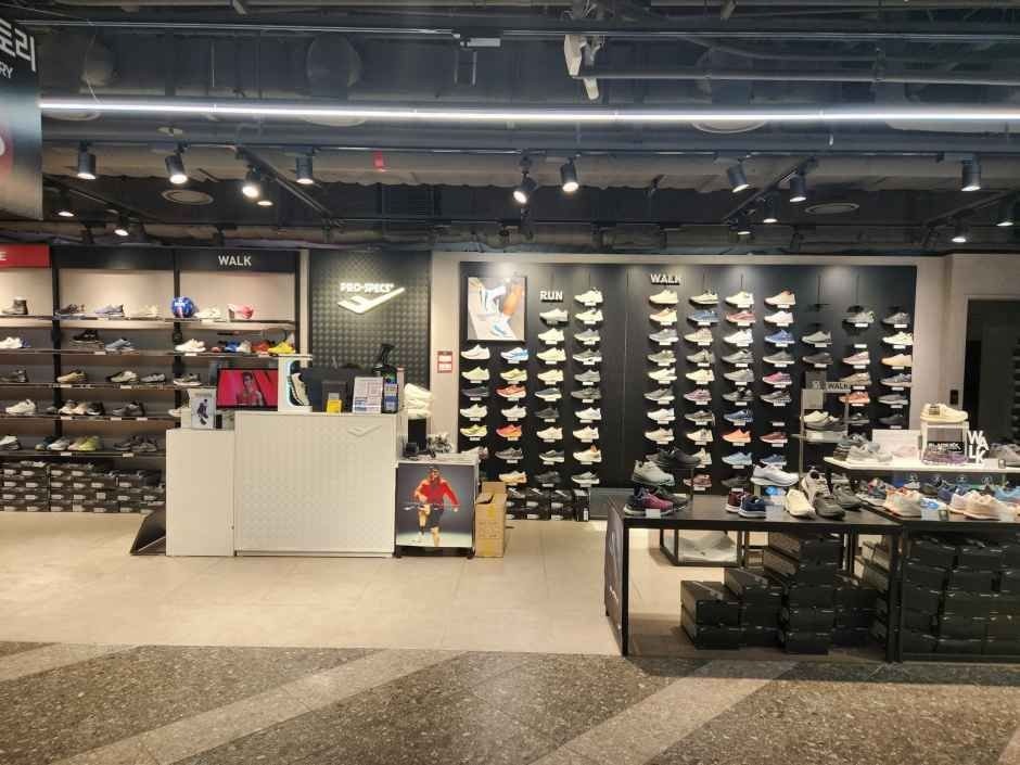 Pro – NC Singuro Branch [Tax Refund Shop](프로스펙스 NC 신구로점)