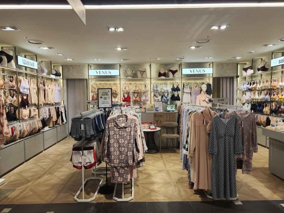 Venus & Wacoal NC Singuro Branch [Tax Refund Shop](비너스 와코루 NC 신구로점)