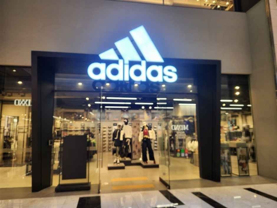 adidas Performance IFC Mall Branch [Tax Refund Shop](아디다스 퍼포먼스 IFC몰점)