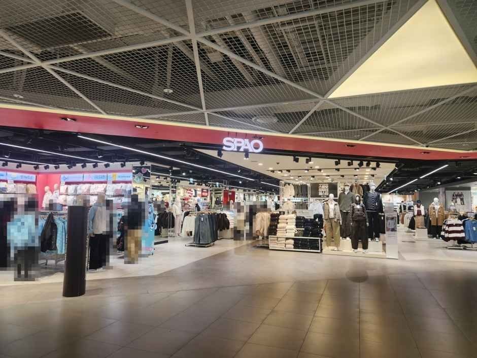 SPAO AK Plaza Hongdae Branch [Tax Refund Shop](스파오 AK플라자 홍대점)