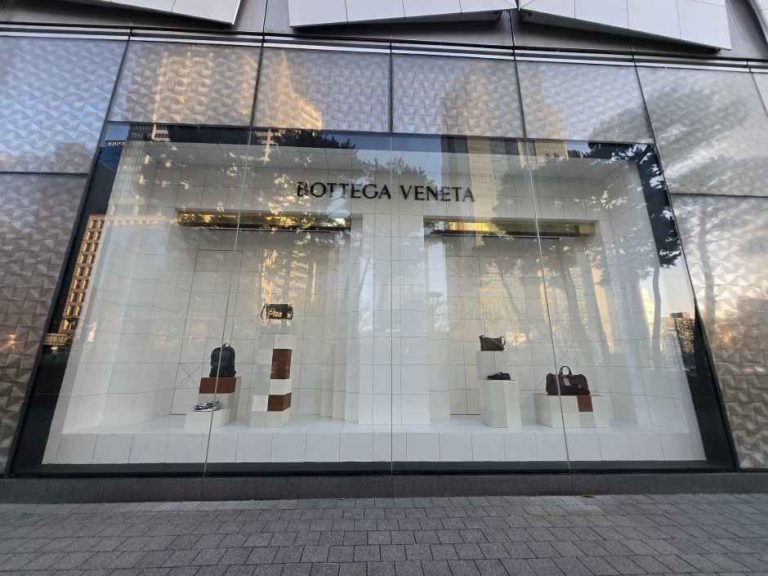 Bottega Veneta – LOTTE Department Store Jamsil Avenuel Branch [Tax Refund Shop](보테가베네타 롯데백화점 잠실 에비뉴엘점)