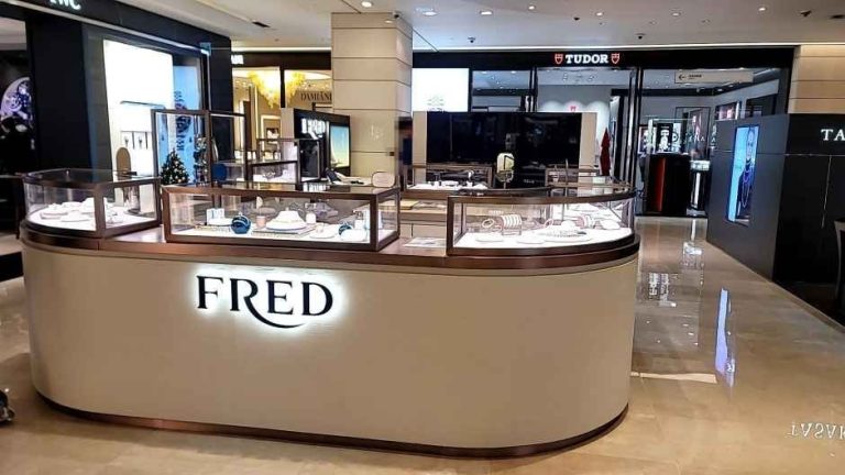 Fred – Hyundai Department Store Apgujeong Main Branch [Tax Refund Shop](프레드 현대백화점 압구정 본점)