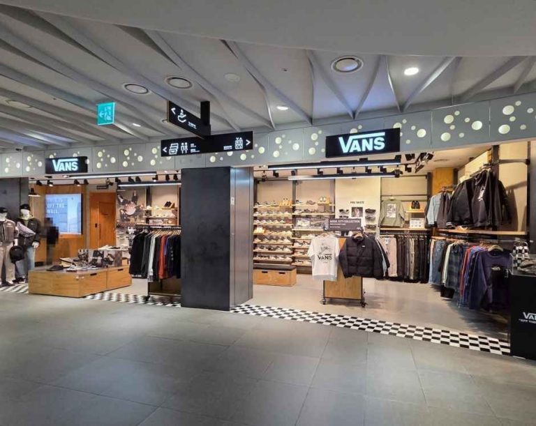 Vans – Doota Mall Branch [Tax Refund Shop](반스 두타몰점)