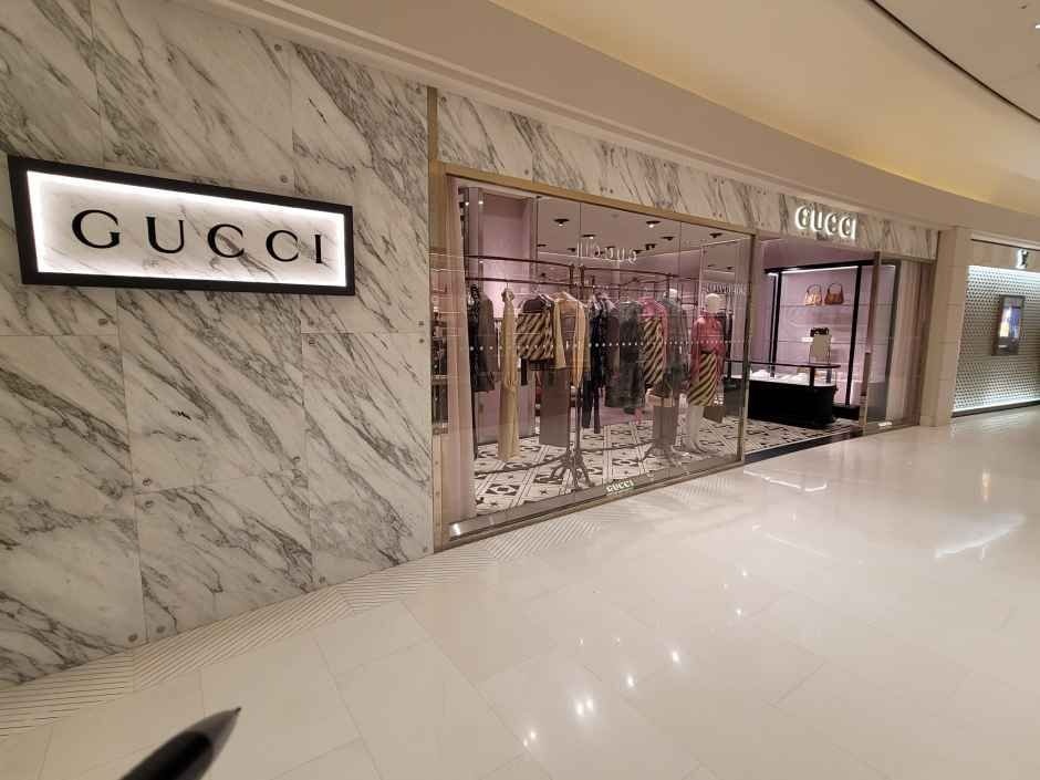 GUCCI Women Shinsegae Department Store Gangnam Branch [Tax Refund Shop](구찌 여성 신세계백화점 강남점)