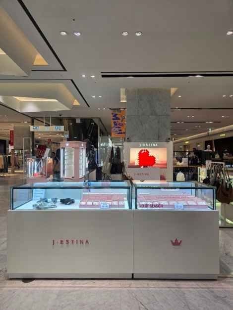 J.Estina – Hyundai Outlet Dongdaemun [Tax Refund Shop](제이에스티나 현대아울렛 동대문점)