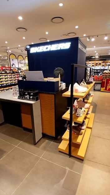 Skechers – Lotte Outlets Seoul Station Branch [Tax Refund Shop](스케쳐스 롯데아울렛 서울역점)