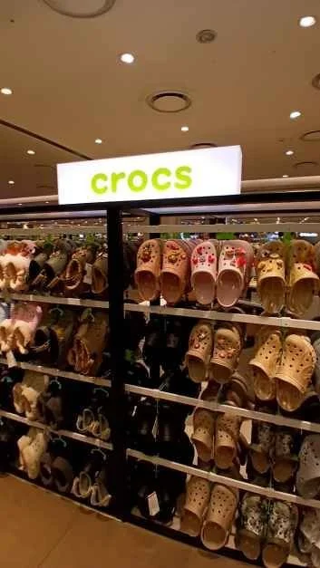 Crocs – Lotte Outlets Seoul Station Branch [Tax Refund Shop](크록스 롯데아울렛 서울역점)