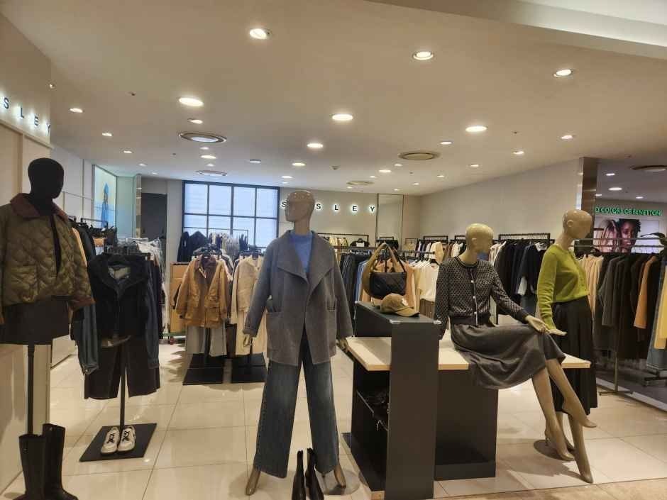 Sisley – Hyundai Outlets Gasan Branch [Tax Refund Shop](시슬리 현대아울렛 가산점)