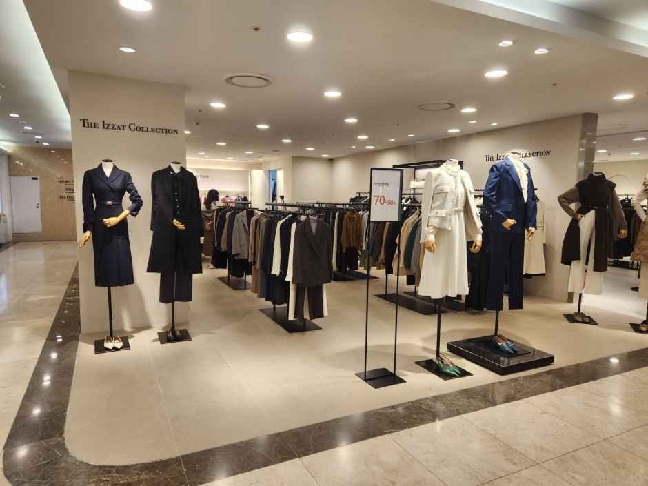 The Izzat Collection – Hyundai Outlets Gasan Branch [Tax Refund Shop](아이잗컬렉션 현대아울렛 가산점)