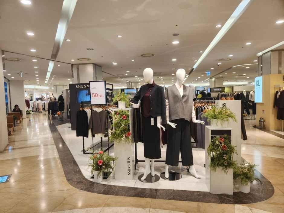 Shesmiss – Hyundai Outlets Gasan Branch [Tax Refund Shop](쉬즈미스 현대아울렛 가산점)
