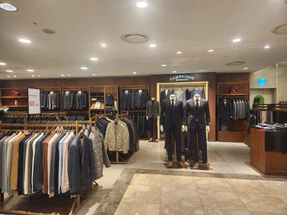 Cambridge Members – Hyundai Outlets Gasan Branch [Tax Refund Shop](캠브리지 현대아울렛 가산점)