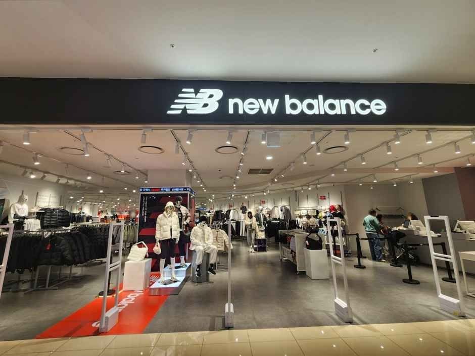 New Balance Factory Hyundai Outlet Gasan Branch [Tax Refund Shop](뉴발란스팩토리 현대아울렛 가산점)