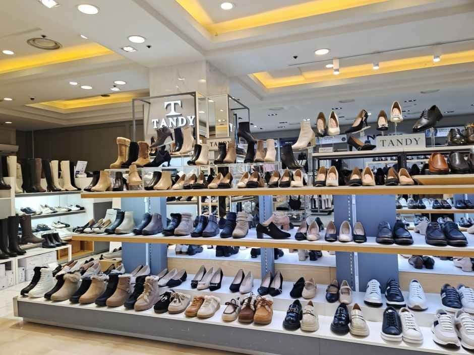 MISHALL BY TANDY 2001 Outlet Junggye Branch [Tax Refund Shop](미셸BY탠디 2001아울렛 중계점)