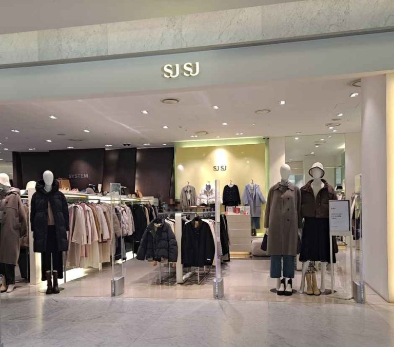 SJSJ – Hyundai Outlets Dongdaemun Branch [Tax Refund Shop](SJSJ 현대아울렛 동대문점)
