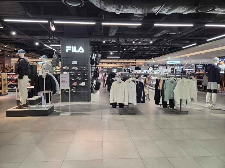 Fila – Hyundai Outlets Dongdaemun Branch [Tax Refund Shop](휠라 현대아울렛 동대문점)